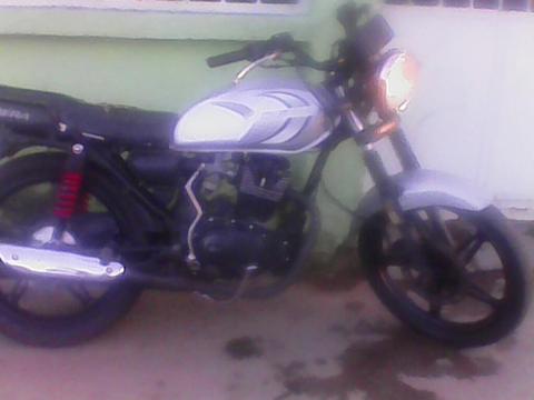 Vendo Moto Año 2014