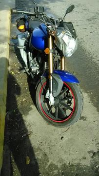 Vendo Moto Rkv