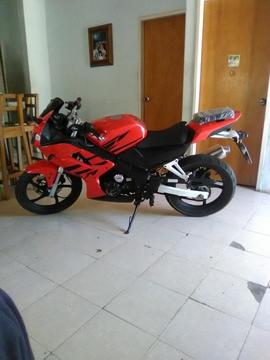 Se Vende Moto Bera R1