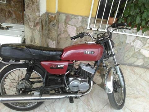 Moto Yamaha Rx100