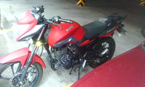 Moto Um 200