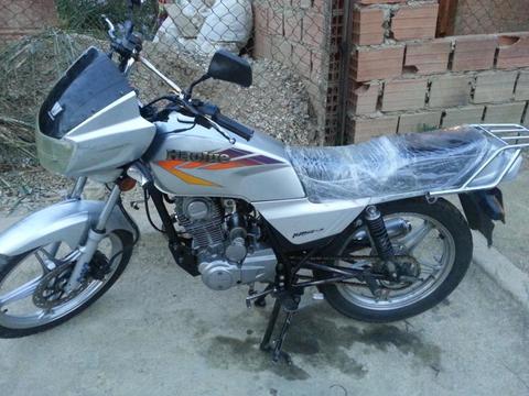 Vendo mi hj negociable urgente 04142365044
