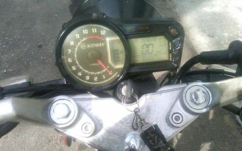 Vendo moto speed 200 año 2011