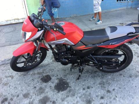 Moto Um 200