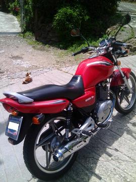 Moto Suzuki EN 125