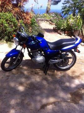 Moto Suzuki En125