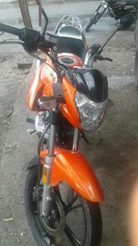 Vendo Moto Hj Suzuki 2014