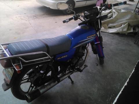 se vende moto como nueva