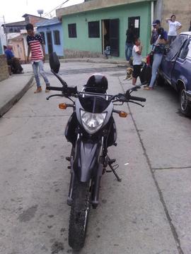 Vendo Moto Empaire Tx 200 Año 2013