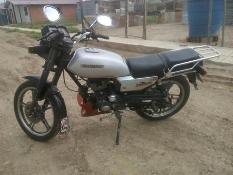 Vendo Moto Empire