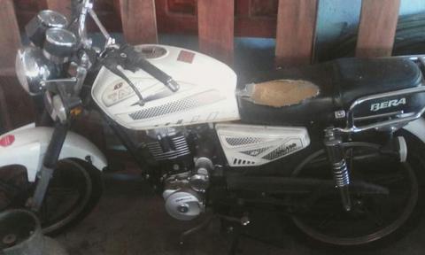 Vendo Moto Bera