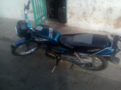 Vendo Moto Suzuki