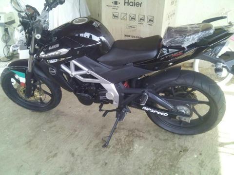 Vendo Moto Nueva Motor 240cc Llama