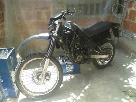 Moto Dt-200cc