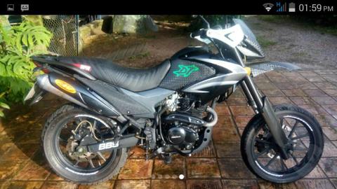 Vendo Moto Dt Bera2013 Exelent Estado