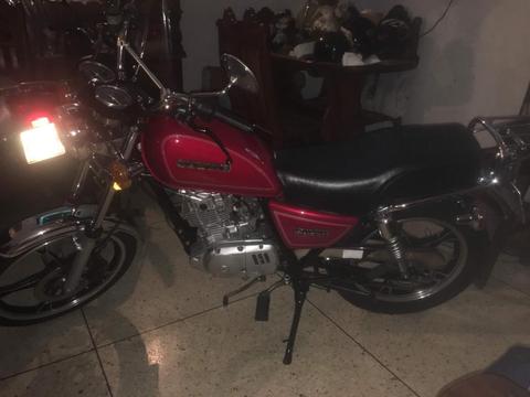 Suzuki GN 125 2013