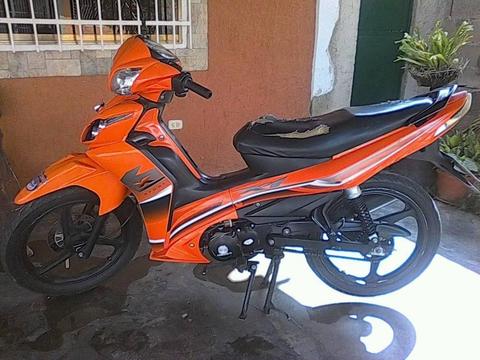 Se vende Moto Bera x1 2014