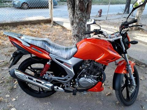 Vendo hj nueva con solo 600 km impecable con titulo