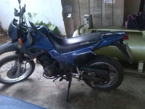 vendo xt 600 e año 2002