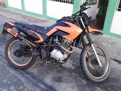 vendo moto skygo 200cc enduro 2012