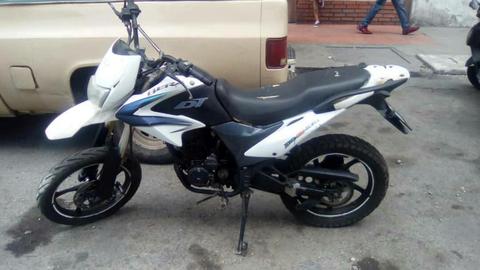 Moto Bera Dt 200 Buenas Condiciones