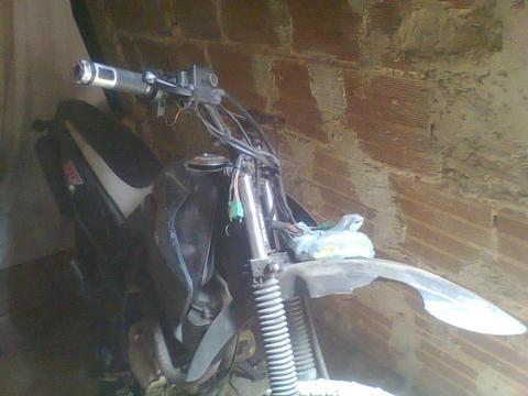 se vende moto