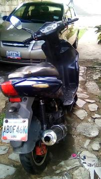 Vendo Moto Runner 2012