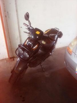 Vendo Moto Bera