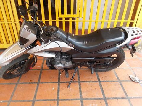 Vendo Moto Tx 200