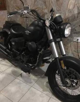 VENTA DE HERMOSA MOTO CHOPPER