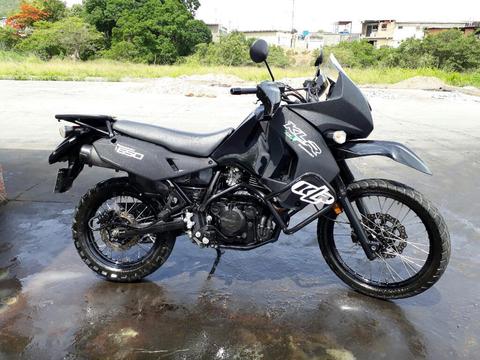 Moto Kawasaki Klr 2013