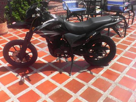 moto bera 200 DT