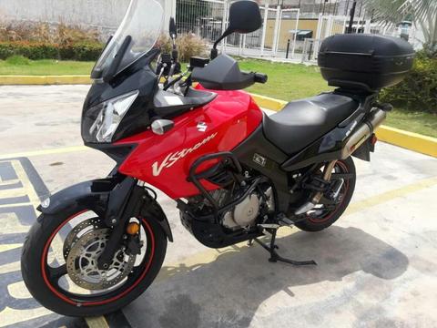 Vendo Moto Vstrm 1000 Cc 2013 Suzuki