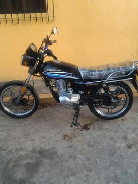 Vendo Moto Empire 2013