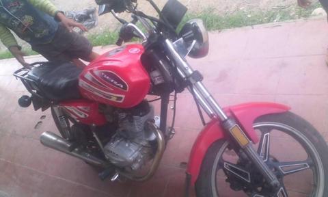 vendo moto bera socialista esta como se ve en la foto ,numero 04163443990