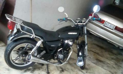 Vendo Moto Owen Negra 2011