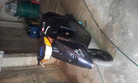 Se vende moto jog