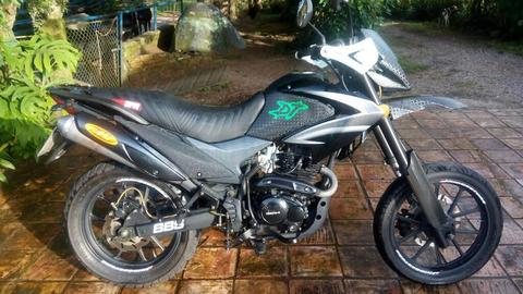 Vendo Moto Dt Bera Exelentes Condiciones