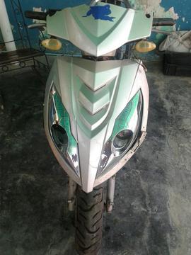 Vendo Moto Um Scooter para Respuesto