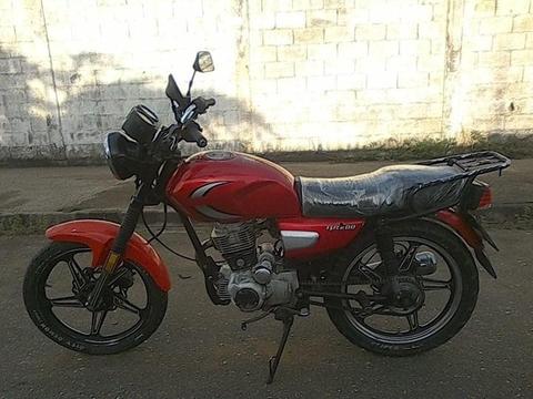 MOTO BERA 200