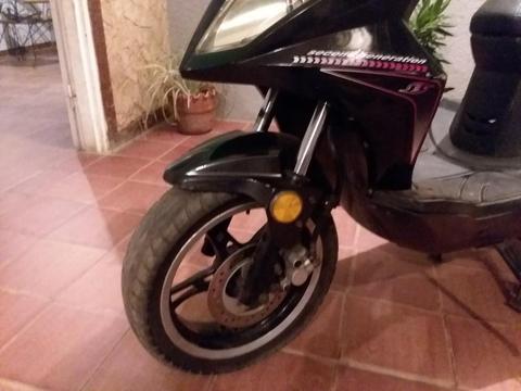 Vendo Moto Bera