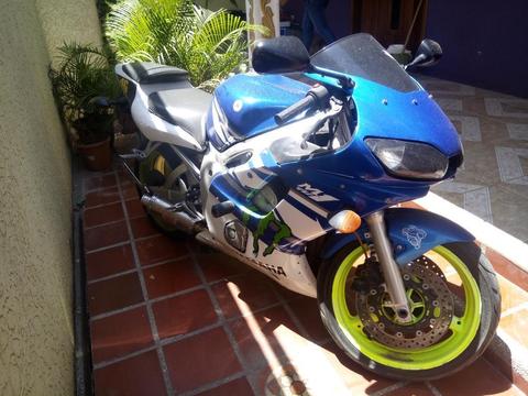 Yamaha R6 2002