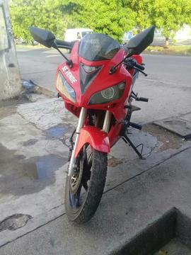 Moto Bera R1