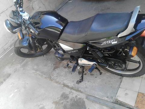 Se Vende Empire Keeway Speed 200. 2011