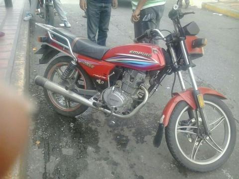 Vendo Moto Empire House Guacamaya 2013