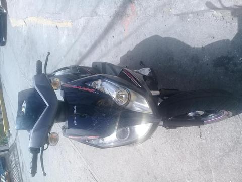 Se vende moto converse