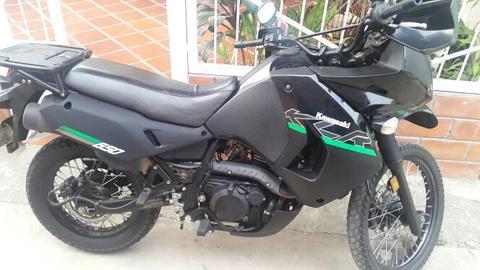 moto klr 650 impecable