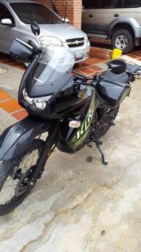 MOTO KLR POCO USO