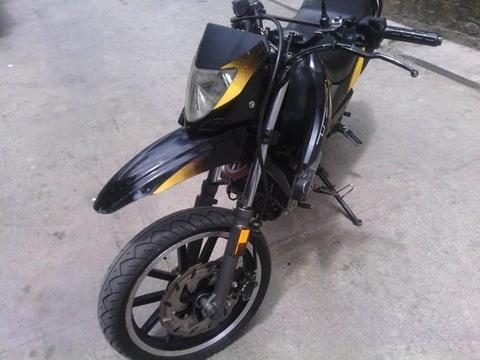 moto empire tx 200