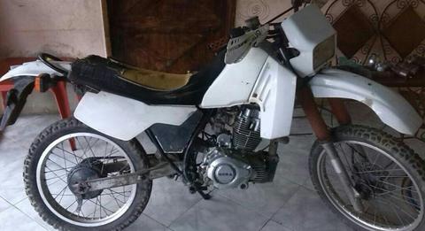 Moto Yamaha 04161567599